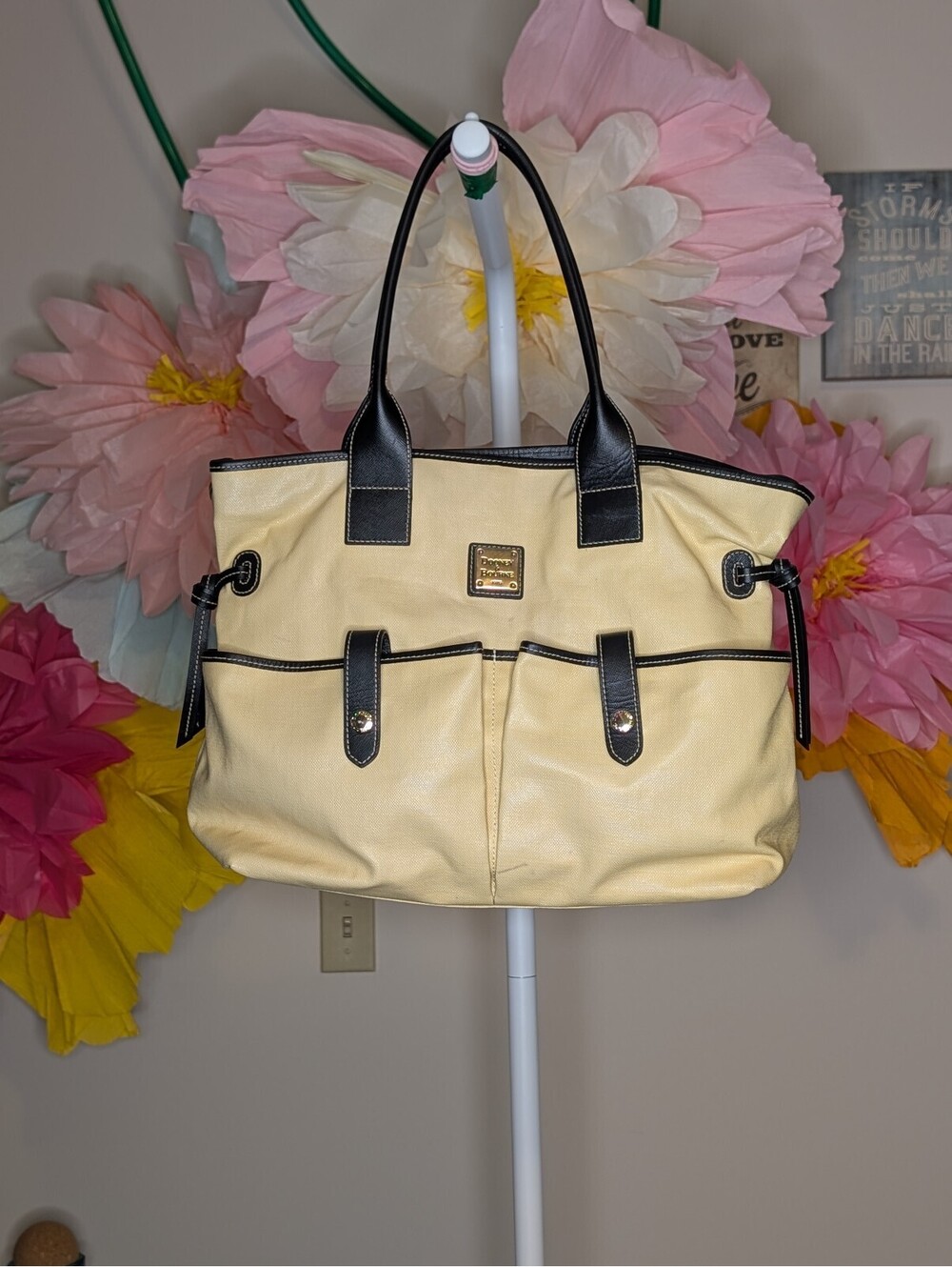2081 - Dooney & Bourke "June Bag" Tote (Style Code: ZA376 QQ / R376)